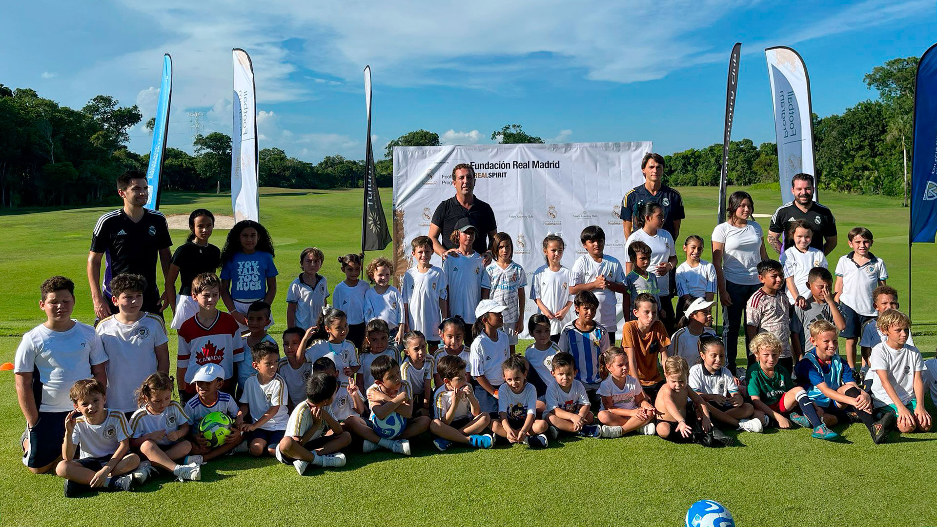 El Educational Football Program de la Fundación Real Madrid llega a Tulum