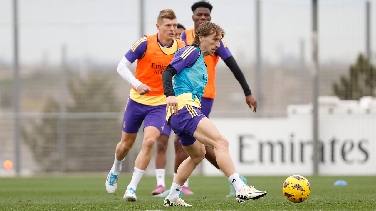 El líder de la Liga prepara el partido contra el Sevilla