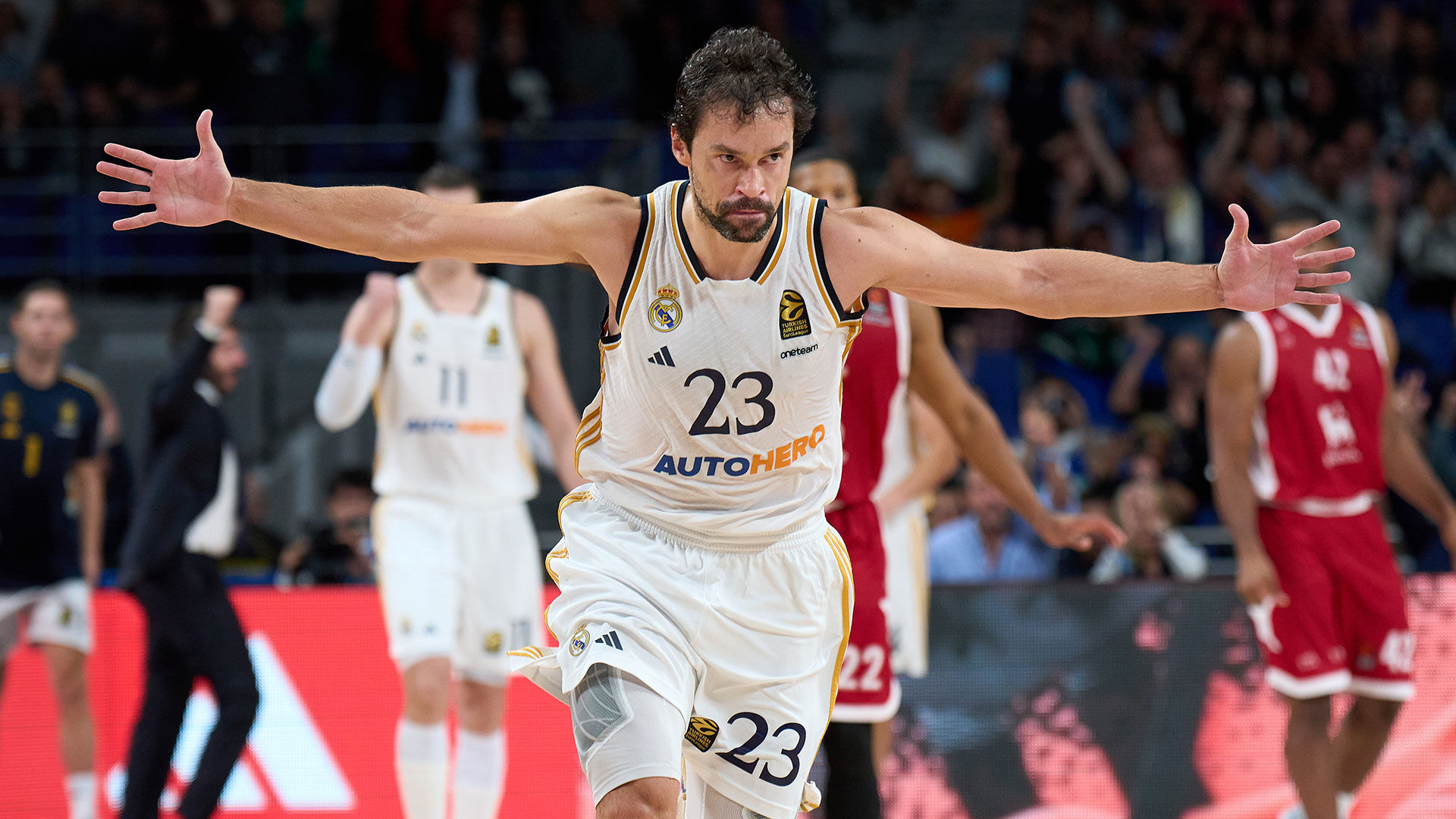 El Madrid sigue intratable al ritmo de Llull