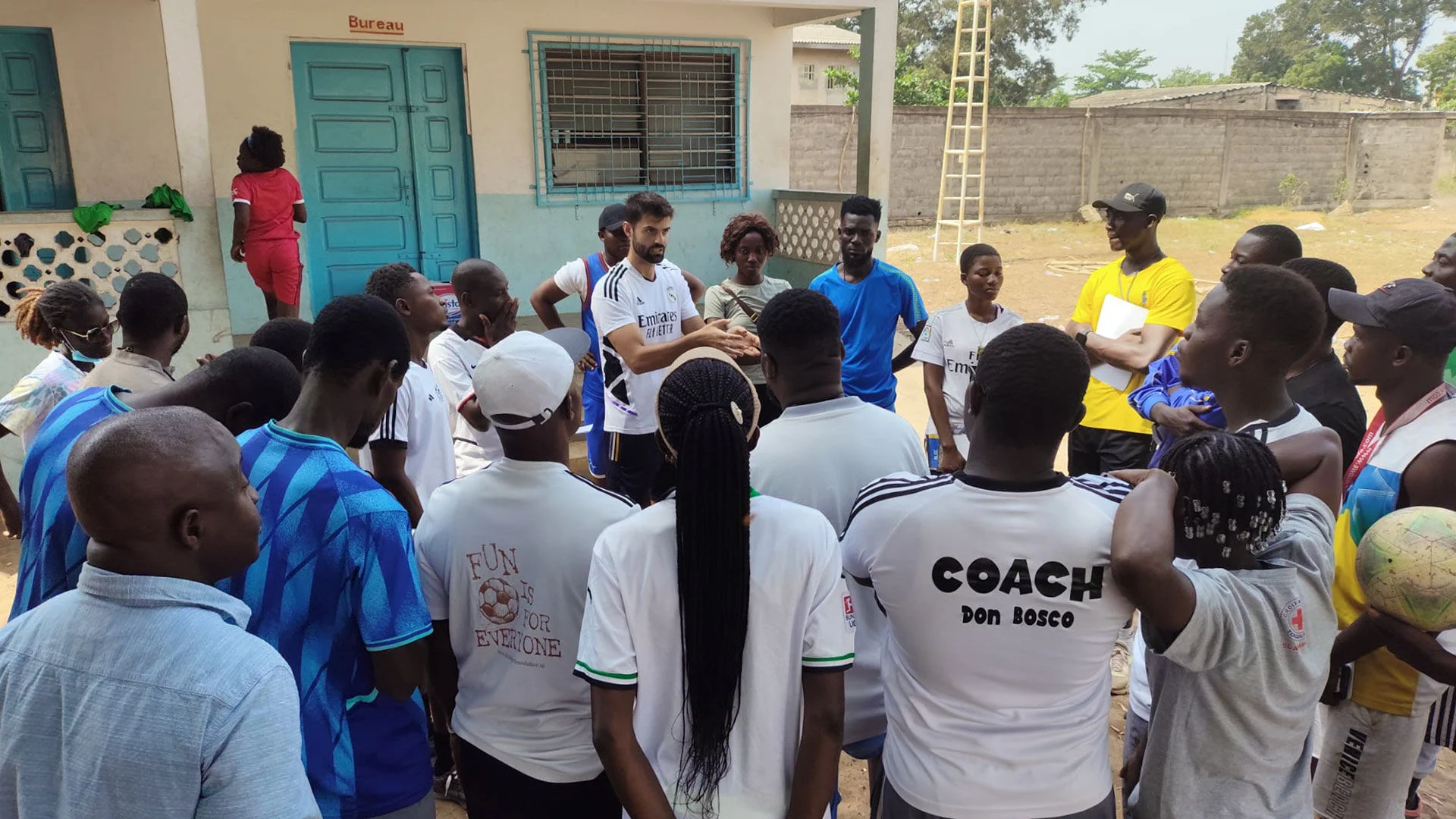 Primeras jornadas de formación en fútbol y baloncesto en Togo