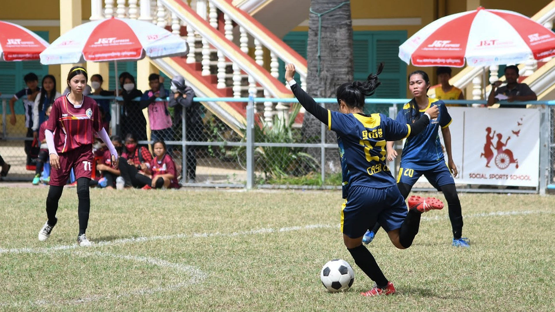 Actividades sociodeportivas en las escuelas de la Fundación en Camboya