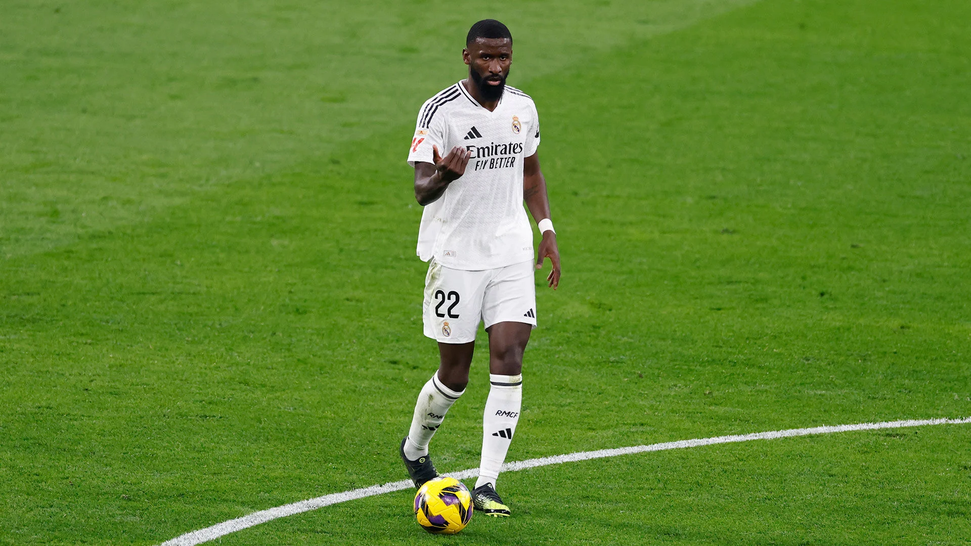 Rüdiger: "No podemos distraernos porque esto es lo que exige el Real Madrid"