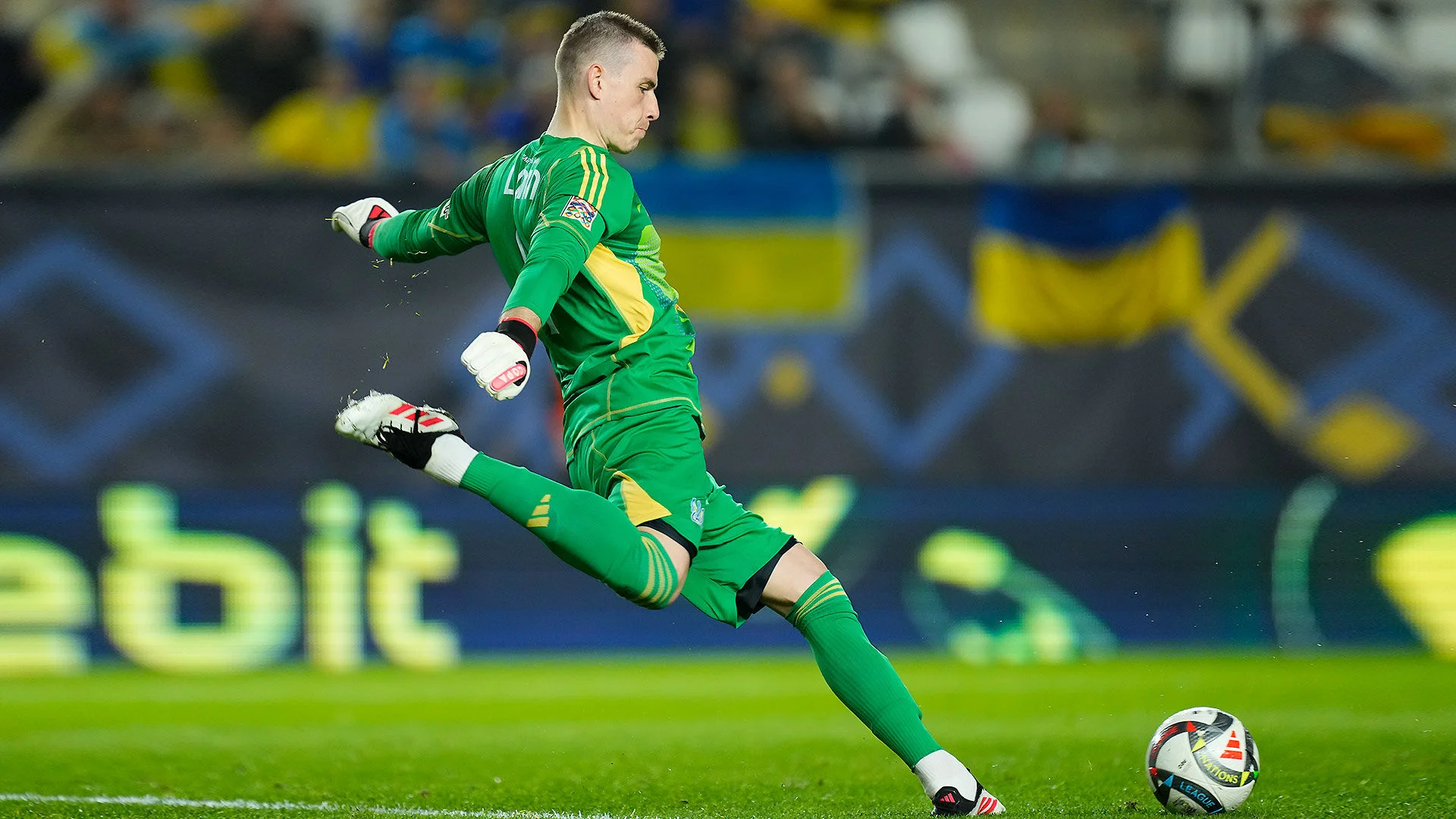 3-1: Lunin participa en el triunfo de Ucrania ante Bélgica