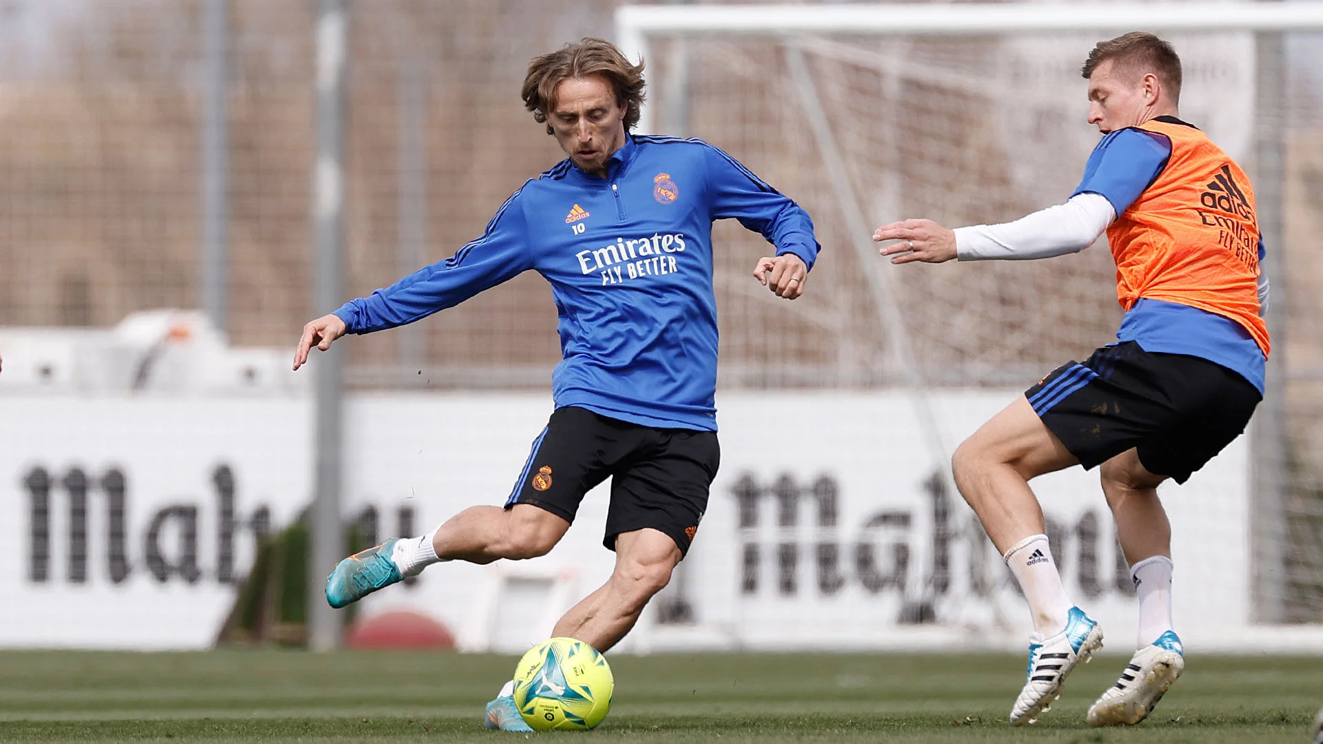 Final training session ahead of El Clasico