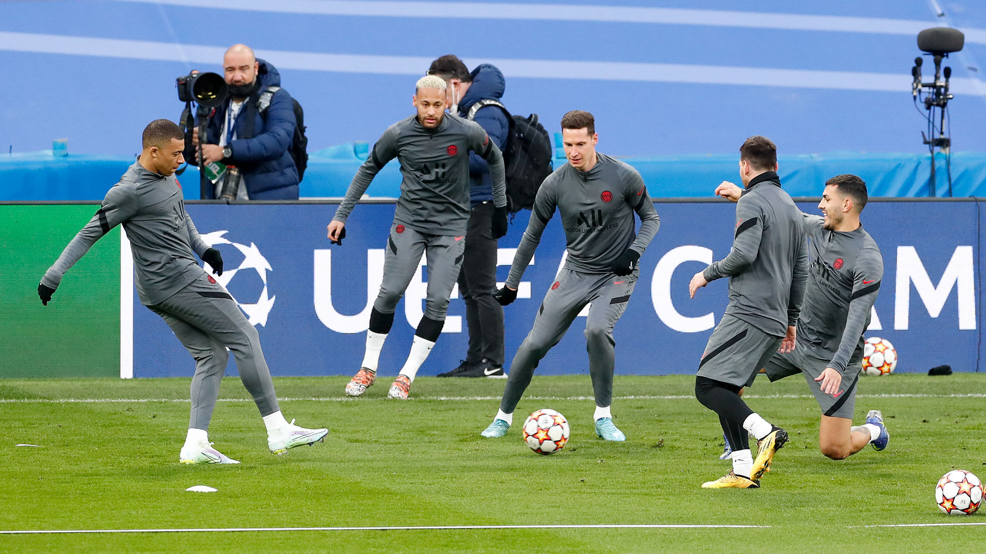 El PSG se entrenó en el Santiago Bernabéu