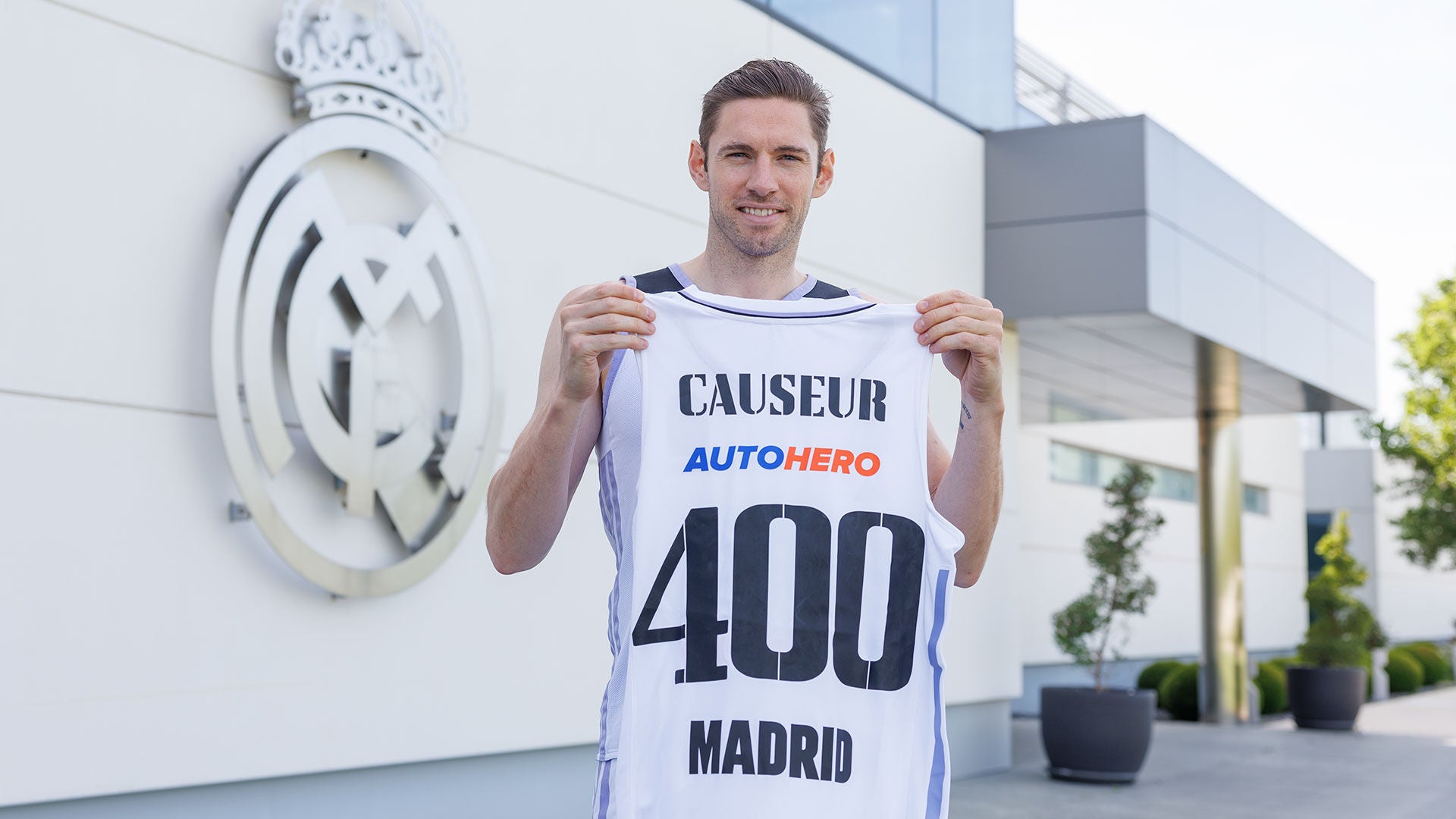 Causeur, 400 partidos con el Real Madrid