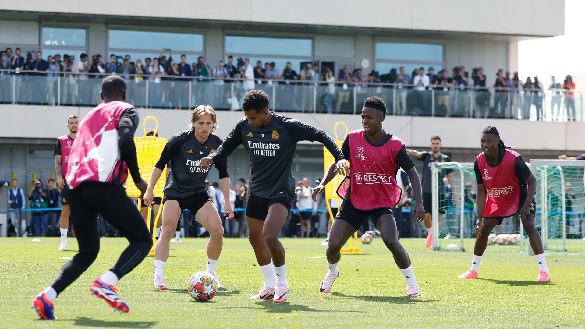 Le Real Madrid prépare la finale de la Ligue des Champions à l’ « UEFA Open Media Day »