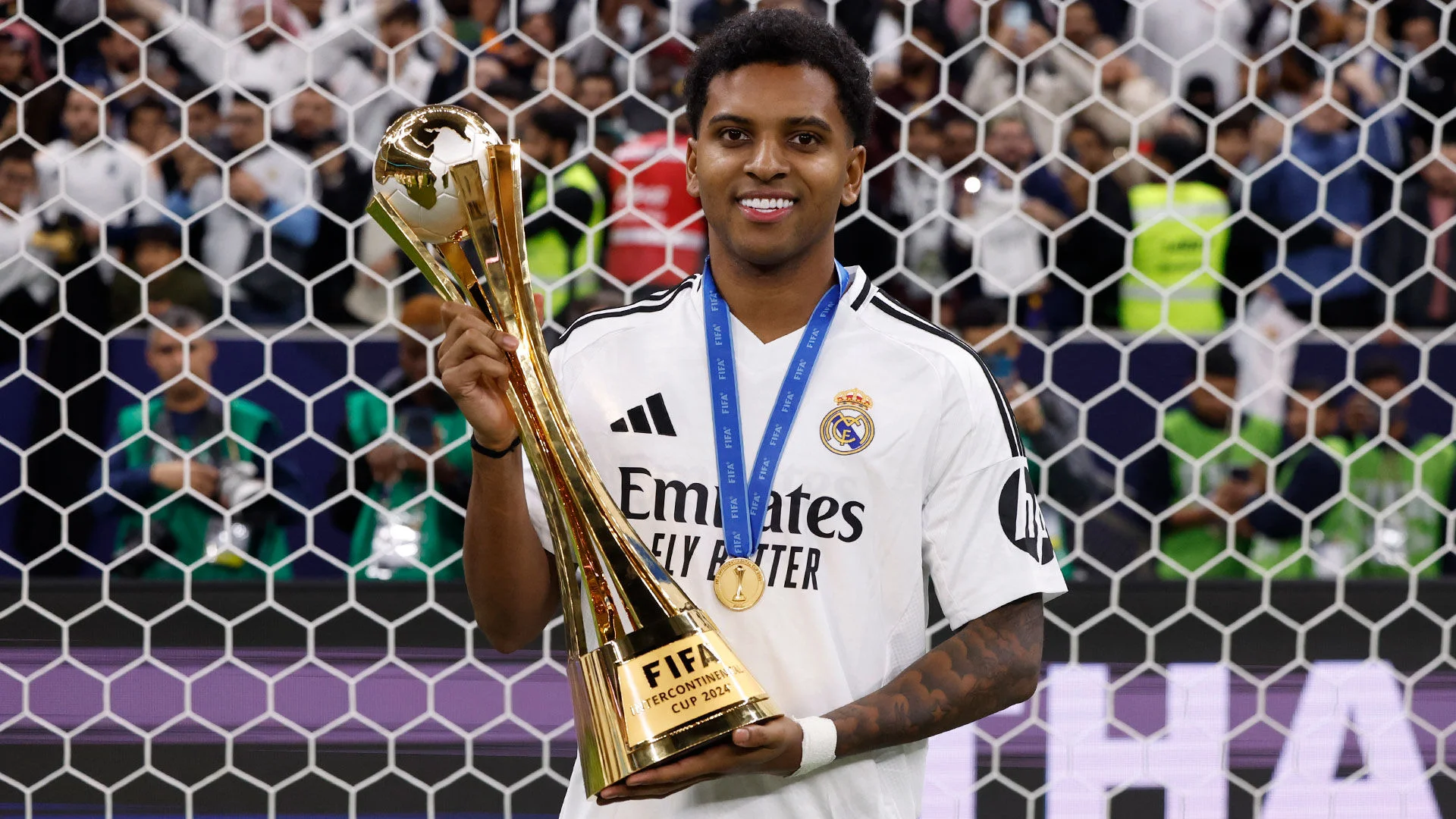 Rodrygo: “Estoy muy contento por otro título y otro gol en una final con esta camiseta”