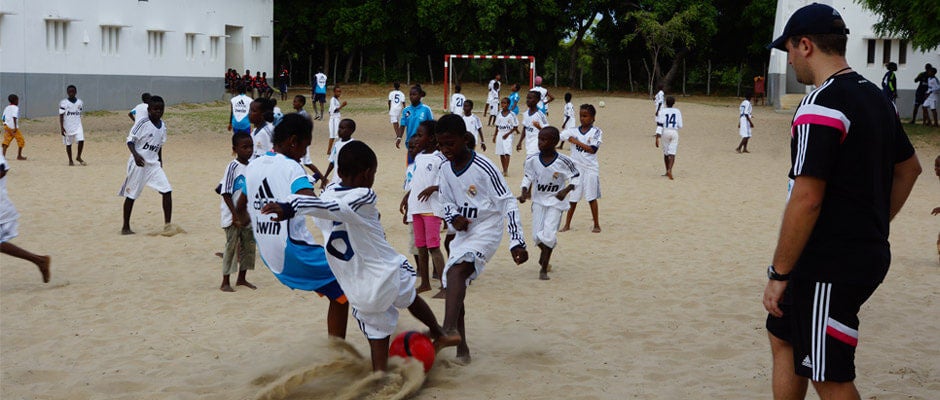 Escuela sociodeportiva de la Fundación Real Madrid en Kapsabet, Kenia