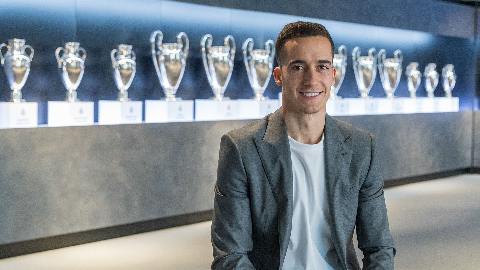 Lucas Vázquez: “He crecido con los valores del Real Madrid y estoy muy feliz por la renovación”