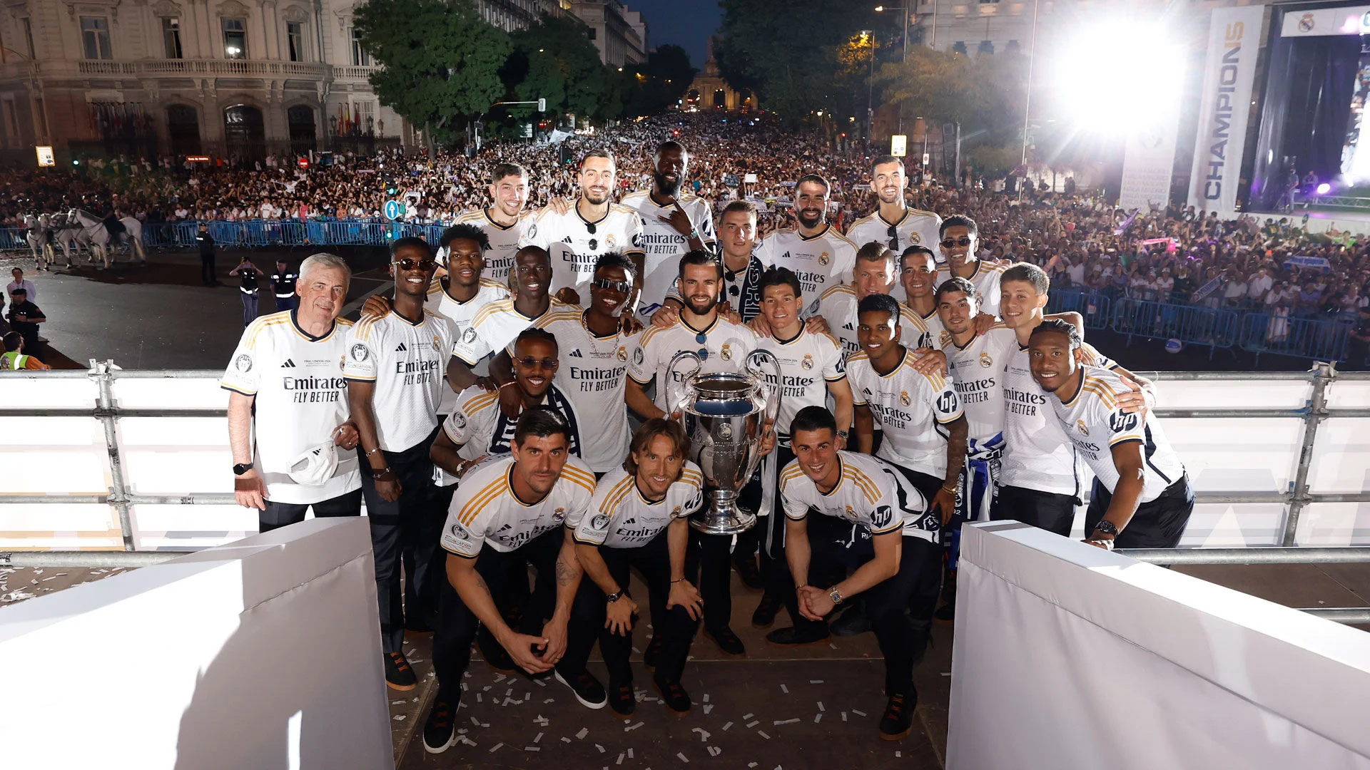 El madridismo celebró la Decimoquinta en Cibeles