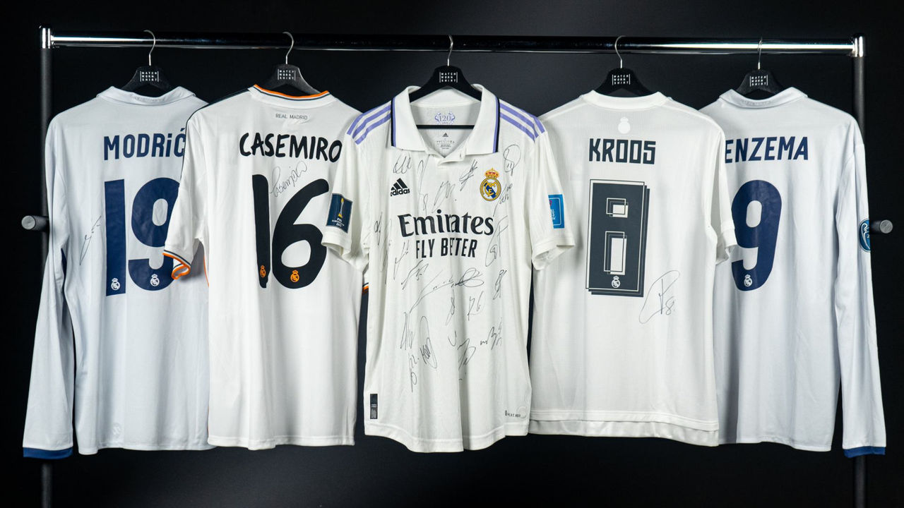 Nueva subasta benéfica de camisetas históricas del Real Madrid