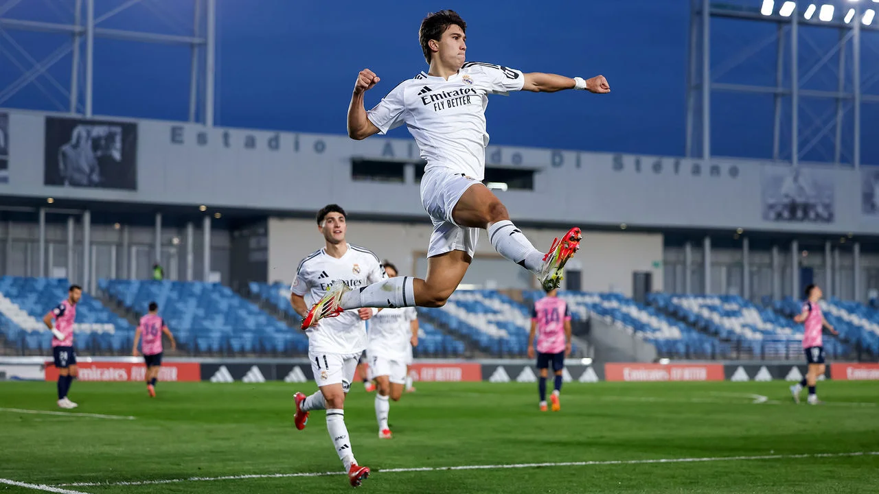 Gonzalo's brace seals victory for Castilla