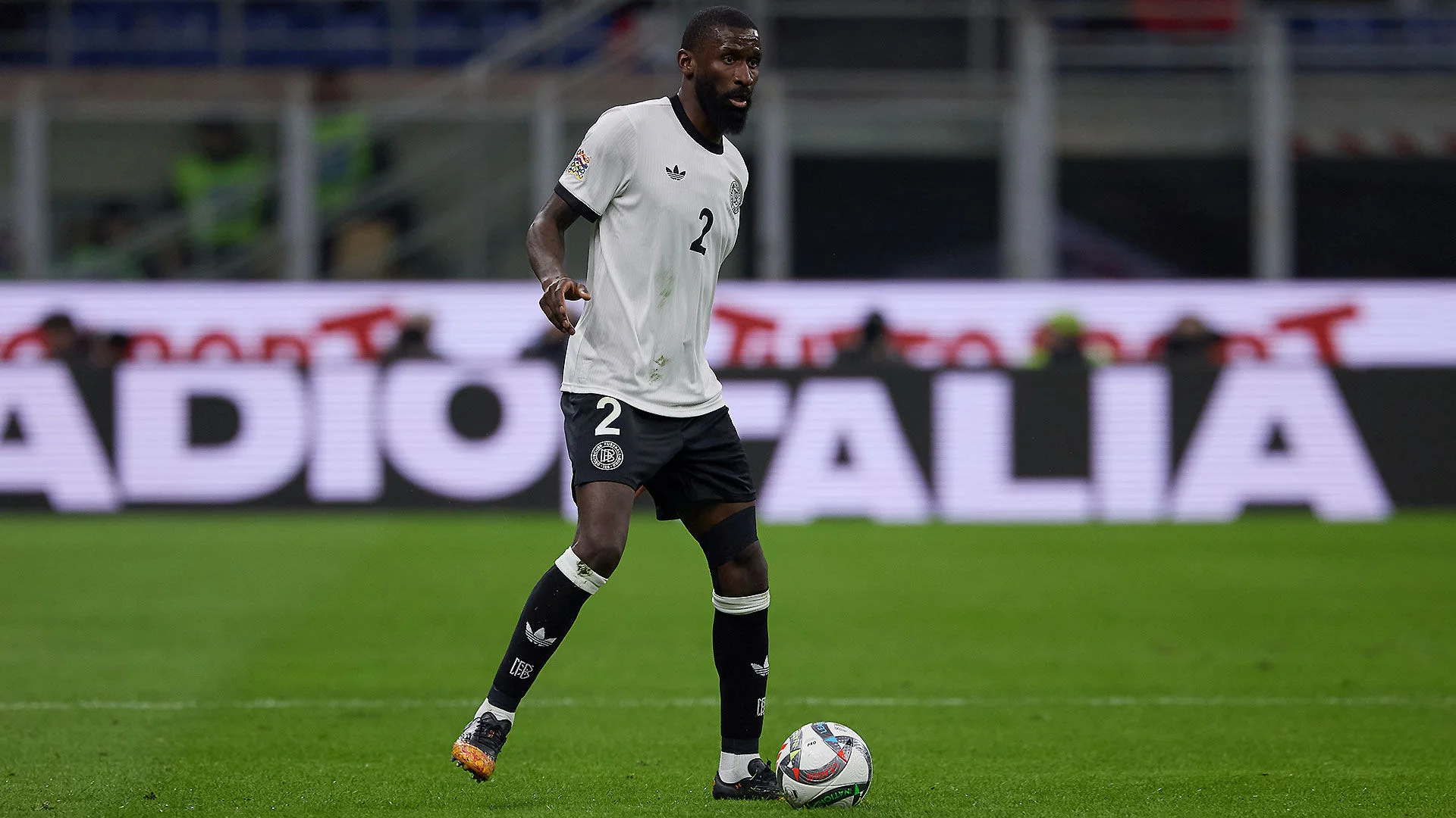 1-2: Rüdiger remonta con Alemania frente a Italia