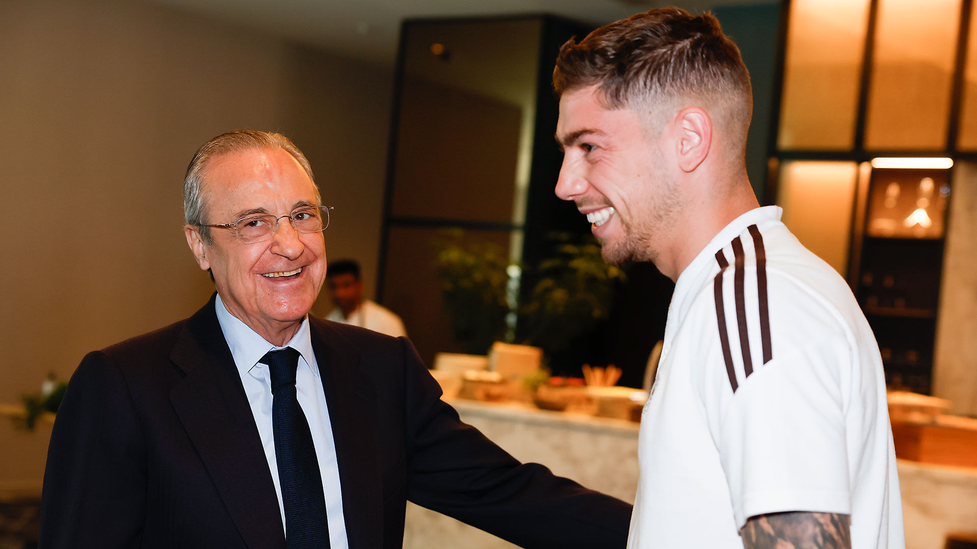 El presidente, con el equipo en Mánchester