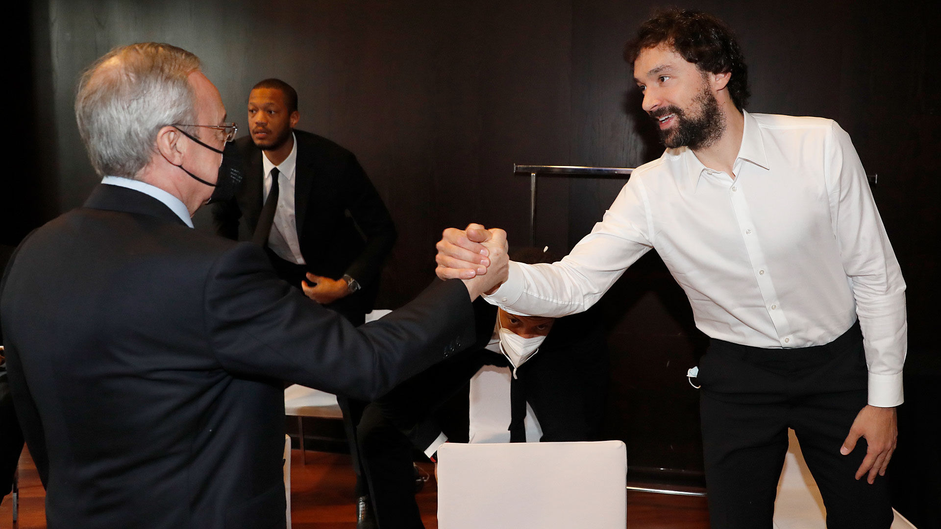 Florentino Pérez, con el equipo en Granada