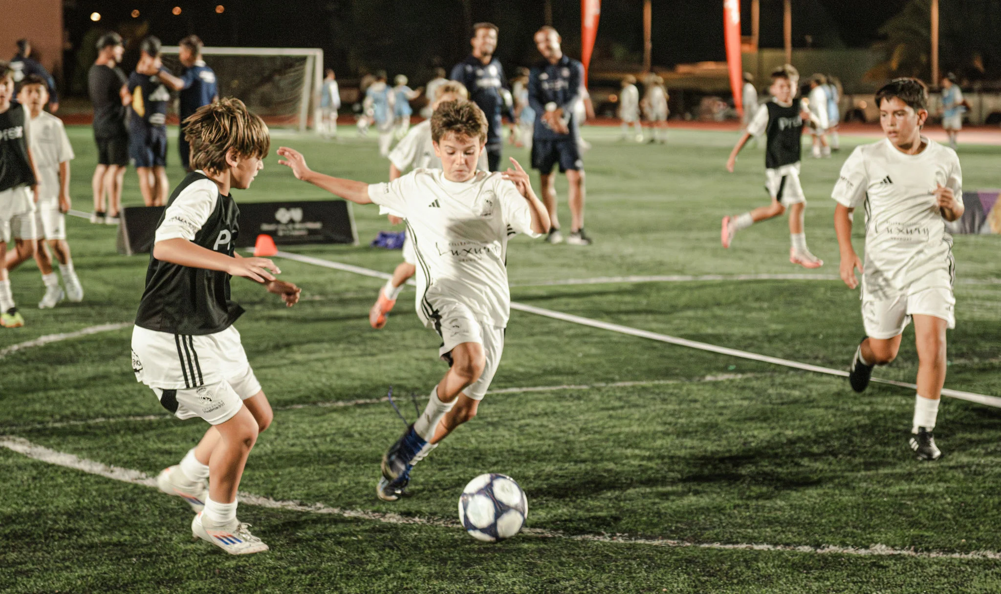 Más de 200 niños y niñas disfrutan del programa de fútbol y valores de la Fundación Real Madrid en Punta del Este