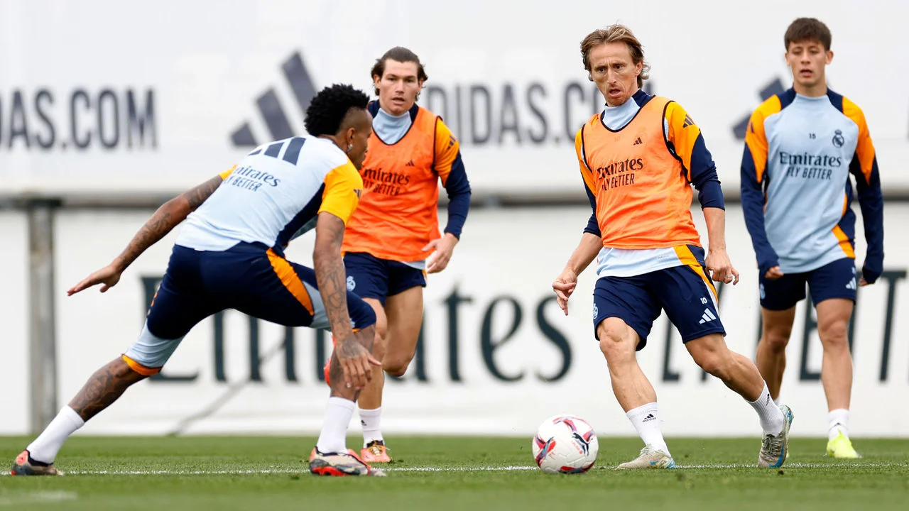 Real Madrid continue preparations for the Clásico