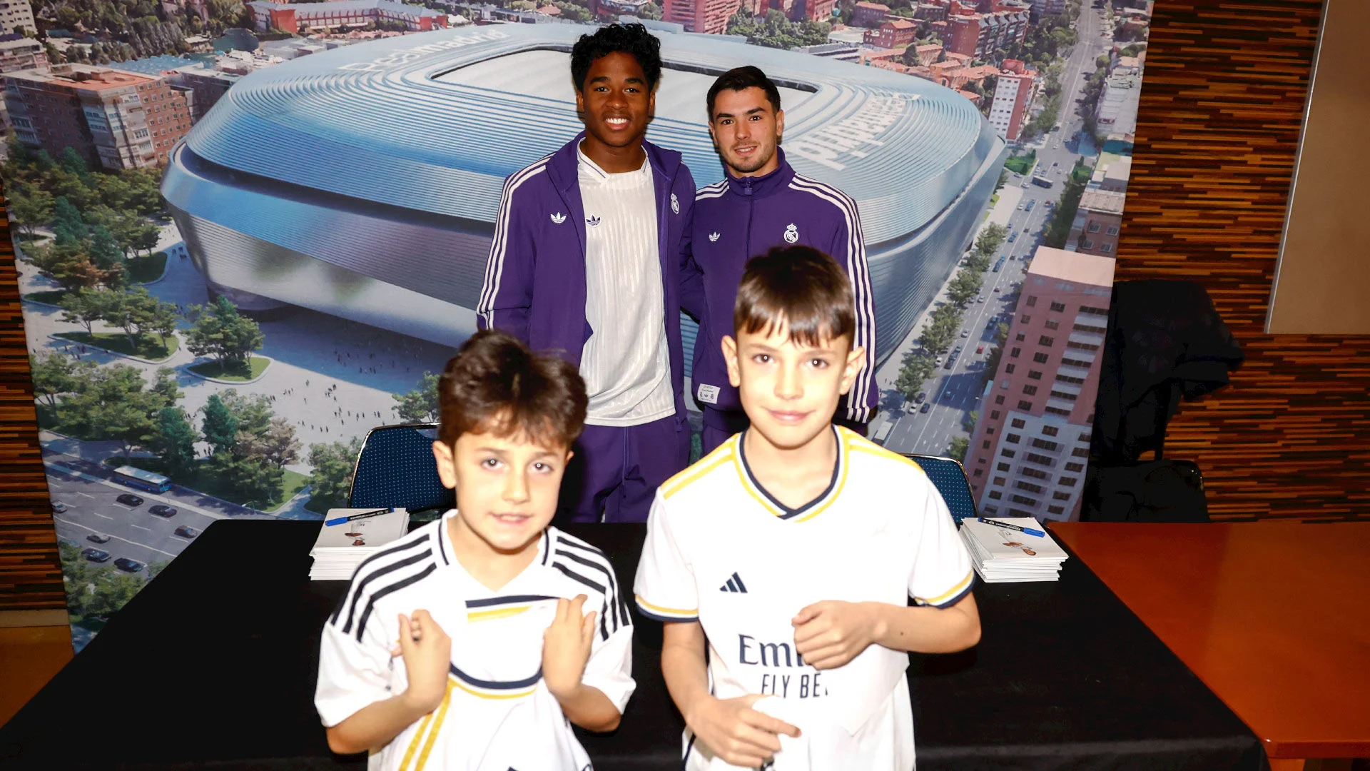 Brahim and Endrick meet fans in Castellón