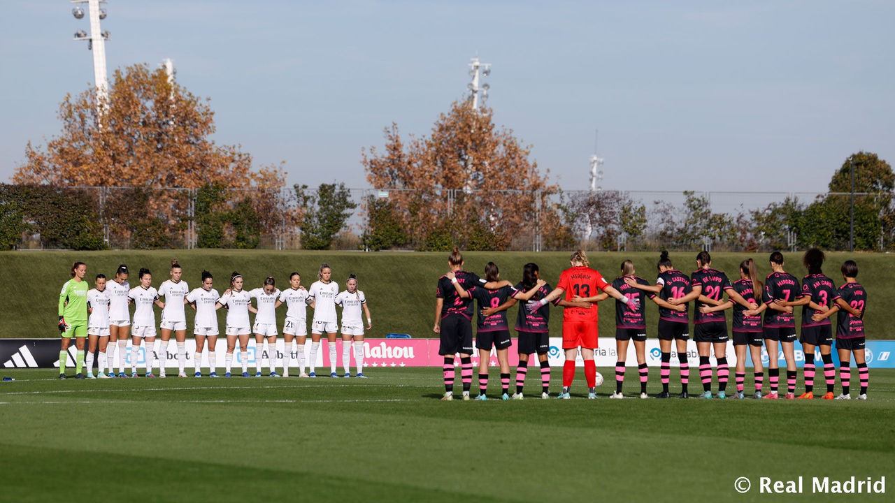 Minuto de silencio en el Alfredo Di Stéfano