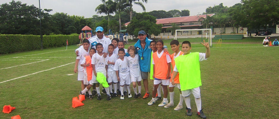 Escuela Sociodeportiva de la Fundación Real Madrid en Guayaquil