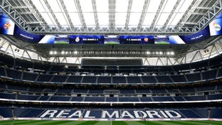 The Santiago Bernabéu unveils its spectacular 360 degree video scoreboard