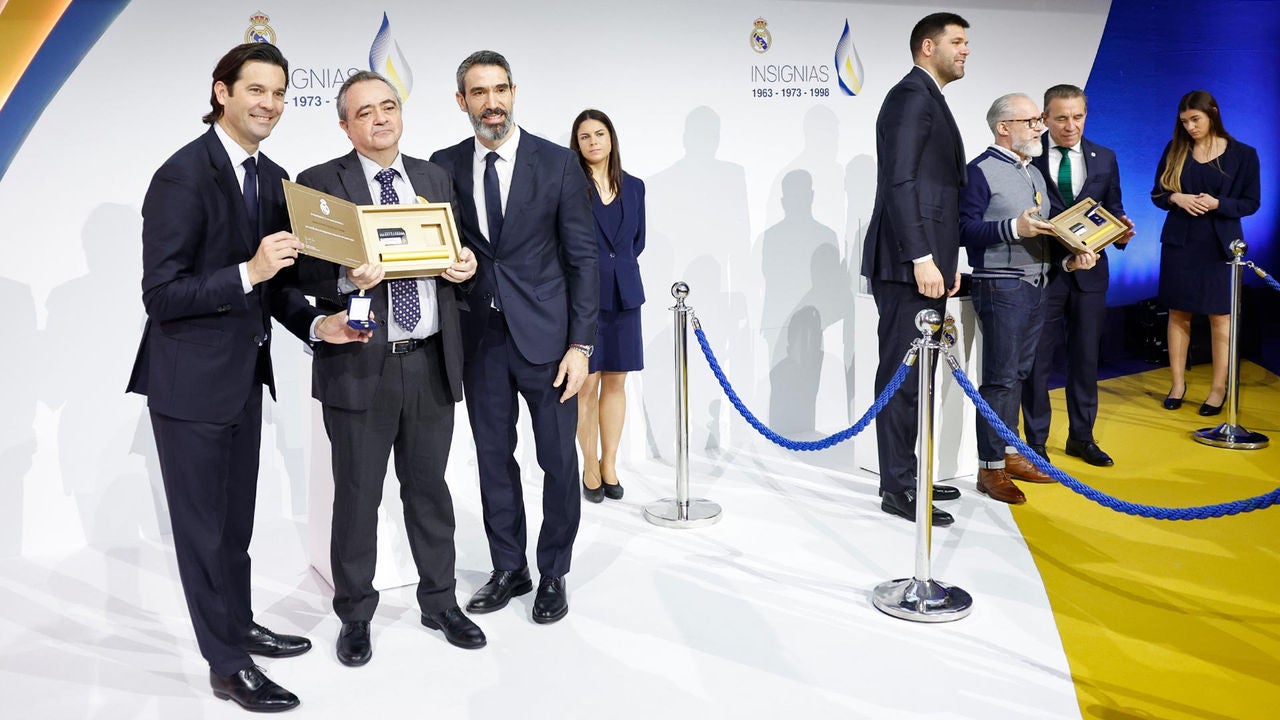 Real Madrid awards the silver, gold and gold and diamond badges