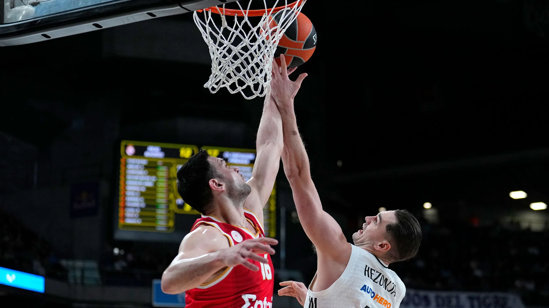 Derrota ante el Olympiacos