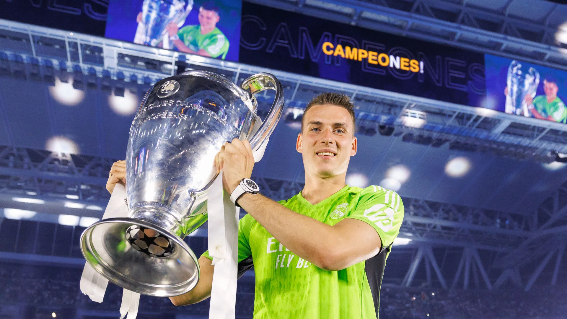 Lunin, candidato al Premio The Best al Portero de la FIFA 2024