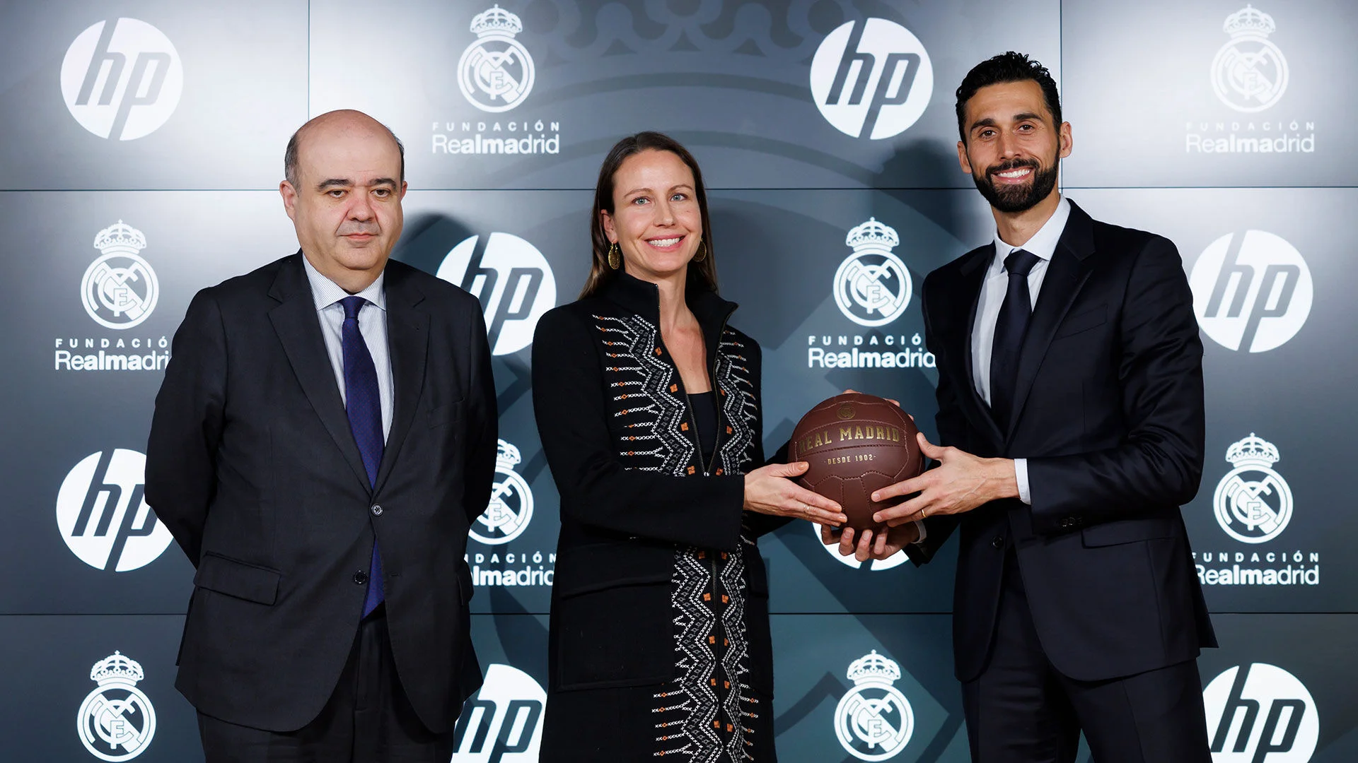 Real Madrid Foundation and HP join forces to empower communities with digital skills and sport for good initiatives