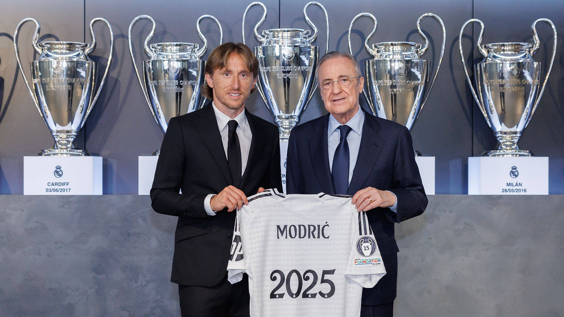 Comunicado Oficial: renovación de Luka Modrić