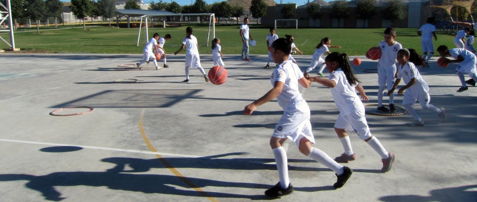 Escuelas Sociodeportivas de la Fundación Real Madrid en colaboración con la Fundación Grupo BAFAR A.C., México