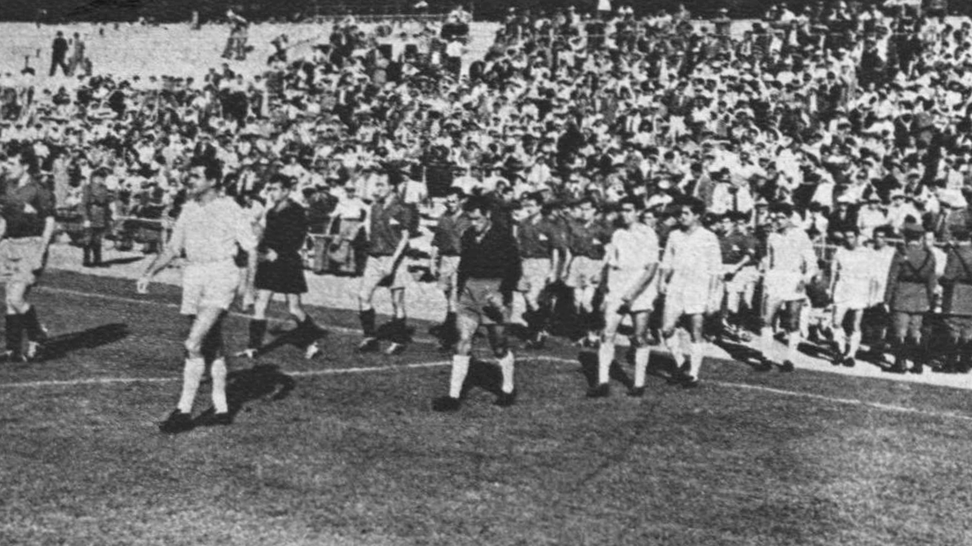 Лучшие матчи в истории. Реал Мадрид 1955. Реал Мадрид ретро фото история основание.