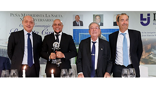 Roberto Carlos, en el XLI aniversario de la Peña Madridista La Saeta