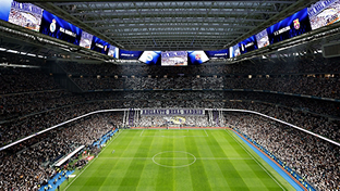 El Santiago Bernabéu estrenó su espectacular videomarcador 360º