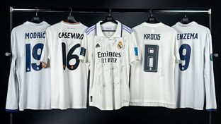Nueva subasta benéfica de camisetas históricas del Real Madrid