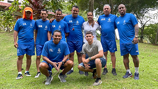 Formação em futebol e valores para treinadores das escolas da Fundação no Panamá e no Brasil